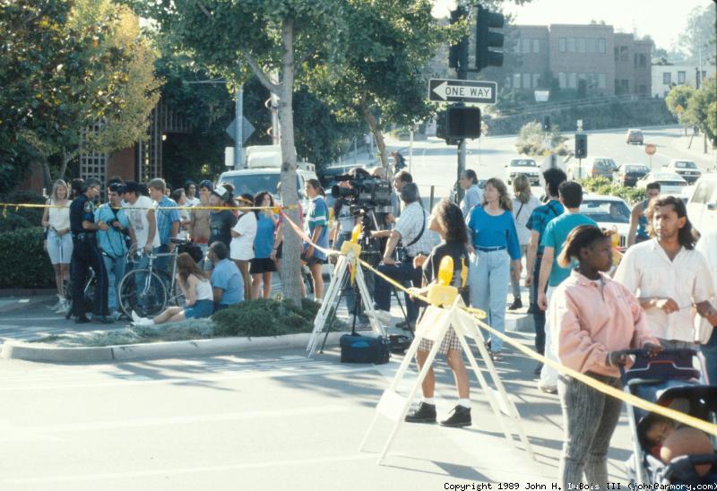 Mall Crowd